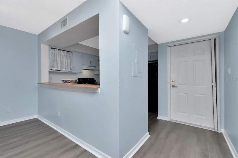 2 bedroom Condominium at 6817 Stones Throw Circle #17203, Stones Throw Condo, St Petersburg — photo 2