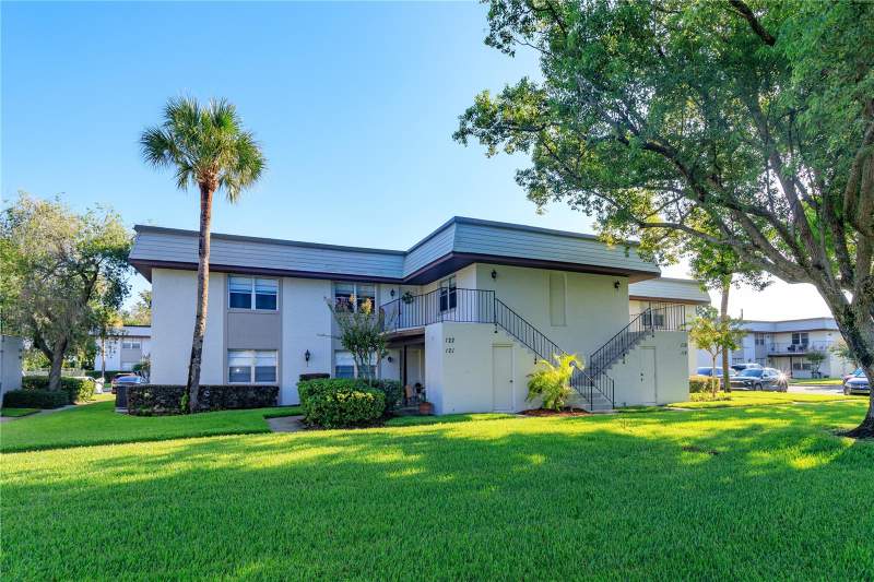 2 bedroom Condominium at 122 WINDTREE LANE #O, WINDTREE GARDENS CONDO PH 04, WINTER GARDEN — photo 1