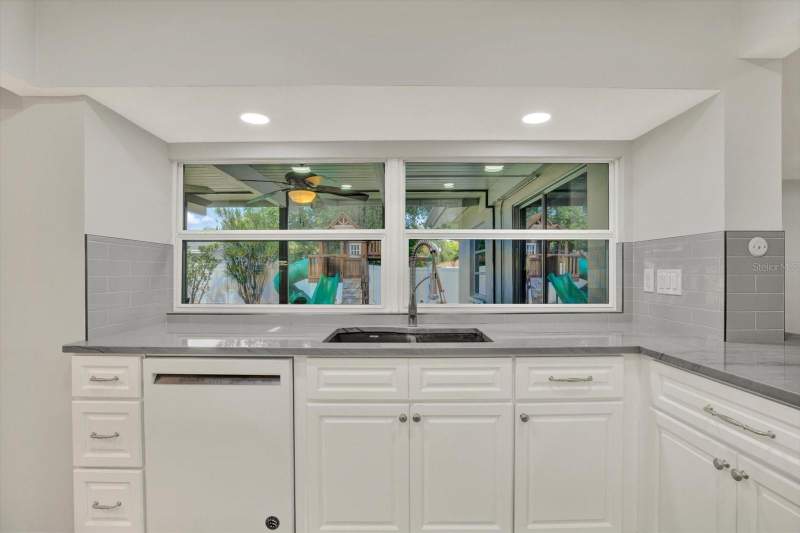 4 bedroom Single Family Residence at 1820 Northwood Drive, Southwood, Clearwater — photo 5
