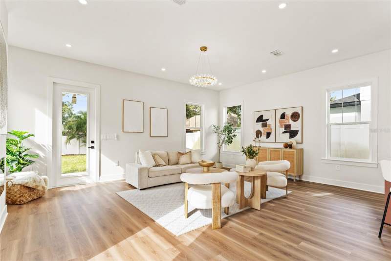 4 bedroom Single Family Residence at 10164 Hodson Place, Alston Heights, Seminole — photo 5