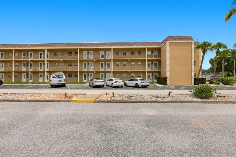 2 bedroom Condominium at 1 Boca Ciega Point Boulevard #316, Boca Ciega Point East, St Petersburg — photo 2