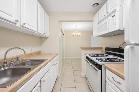 1700 SW 16th Court #L26, Gainesville FL - photo 8 of 24