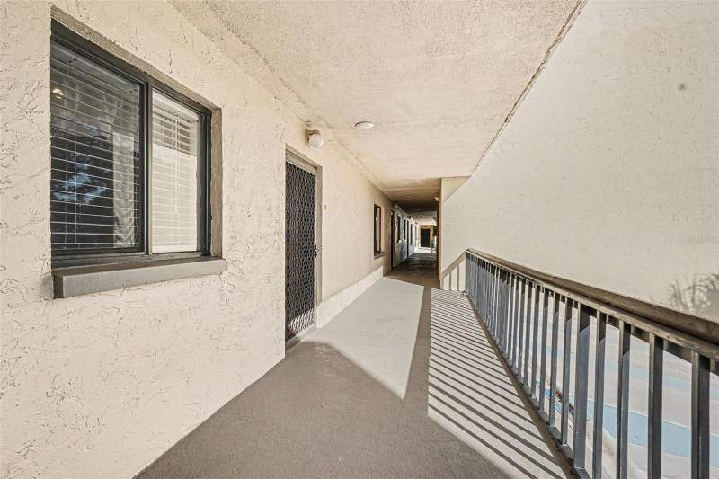 2 bedroom Condominium at 303 Tarpon Point, Tarpon Point Condo, Tarpon Springs — photo 5