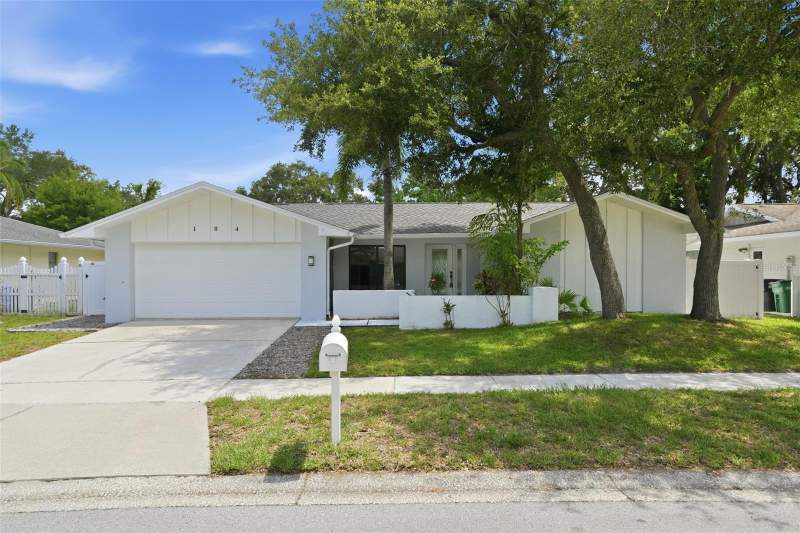 104 NESTLEBRANCH DRIVE home for sale in Country Villas