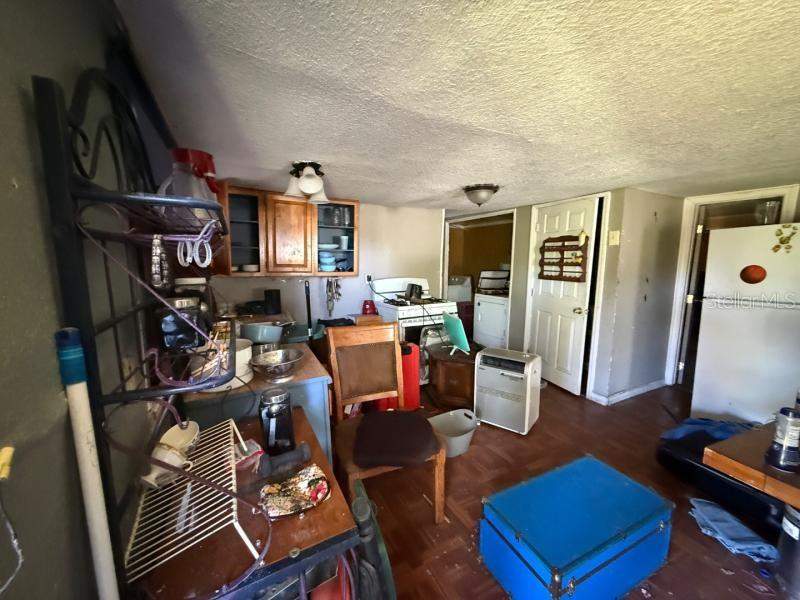 2 bedroom Manufactured Home at 12129 Robinhood Road, Highlands, Hudson — photo 4