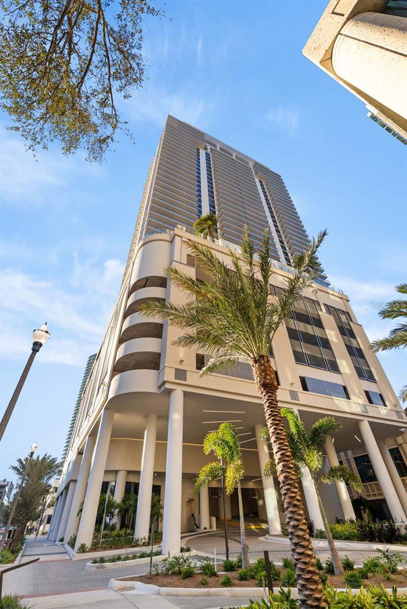 2 bedroom Condominium at 275 1st Avenue #3507, Art House, St Petersburg — photo 2