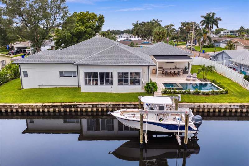 4 bedroom Single Family Residence at 4091 13th Way, Patrician Point, St Petersburg — photo 4