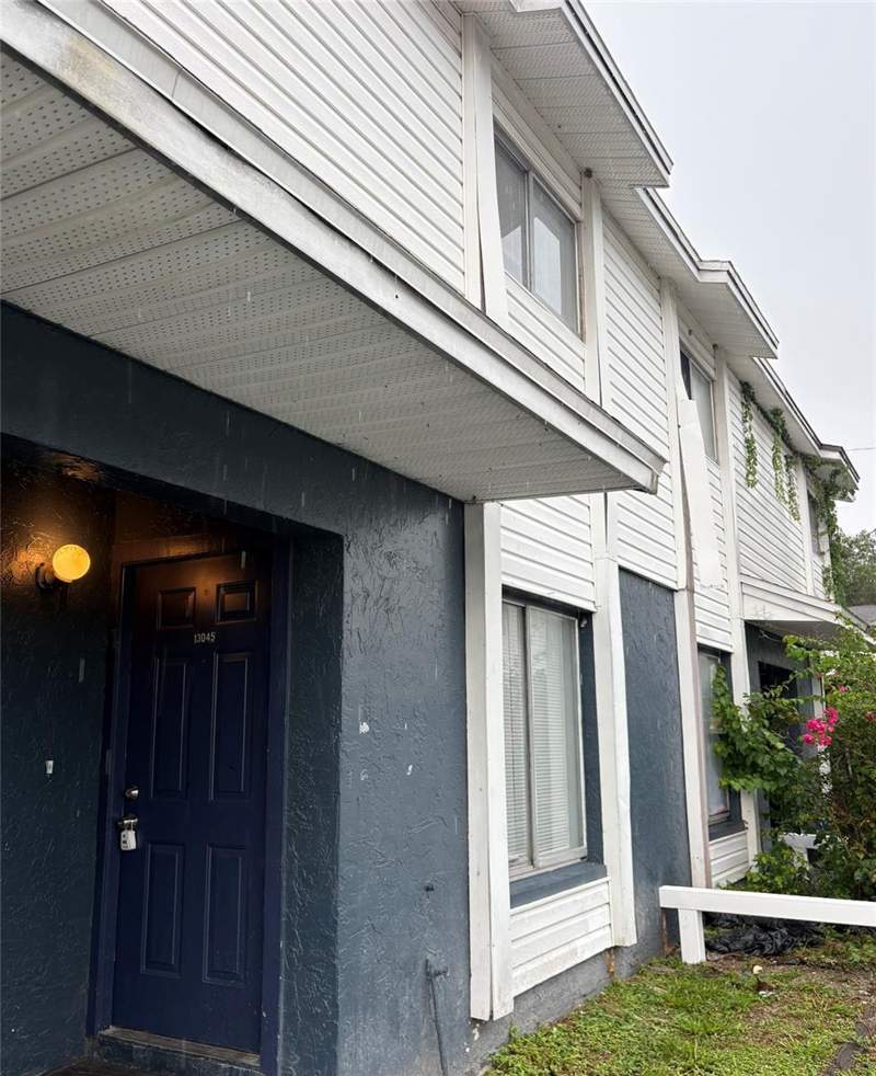13045 LONDONDARY PLACE home for sale in Hapshire Villas Unrec Tnhse Place