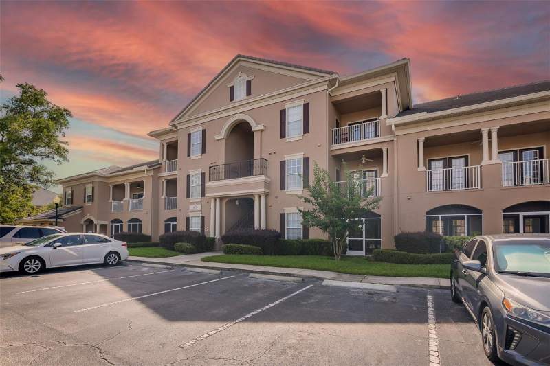 3 bedroom Condominium at 14226 Fredricksburg Drive #220, Capri/Hunters Crk Condo, Orlando — photo 2