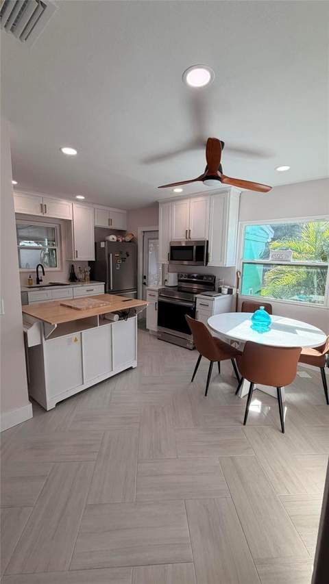 434 79th Avenue, St Pete Beach FL - photo 6 of 21