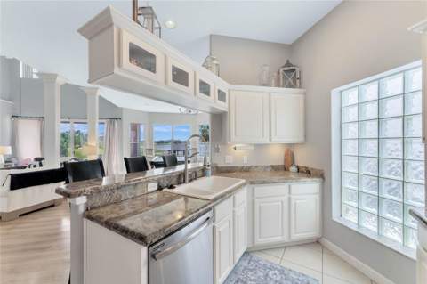 7204 Bay Club Way, Orlando FL - photo 6 of 30