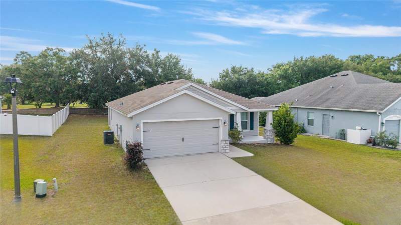 3 bedroom Single Family Residence at 8941 SE 51st, Summercrest, Ocala — photo 2