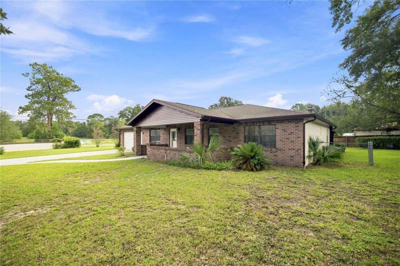 3 bedroom Single Family Residence at 10655 SW 66th Terrace, Oak Manor I, Ocala — photo 2