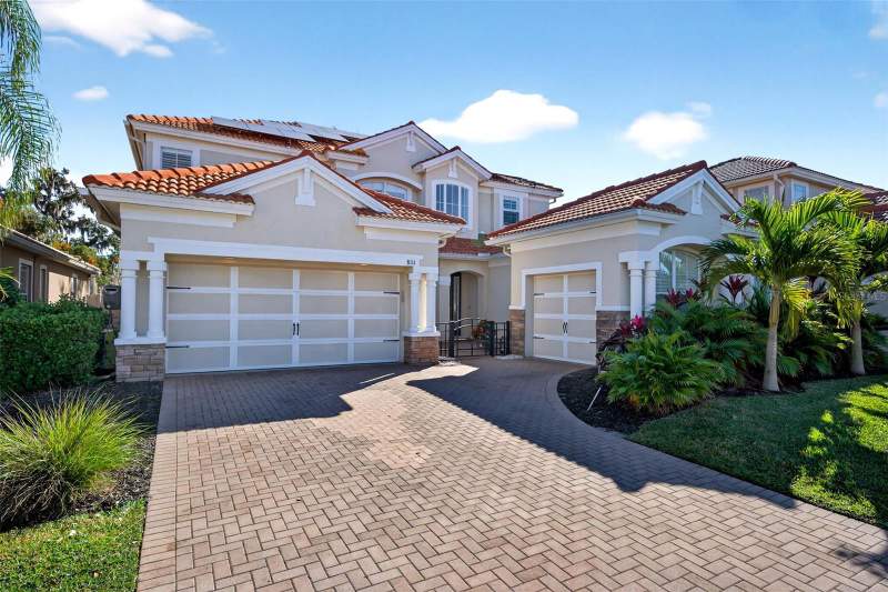 5 bedroom Single Family Residence at 8111 Santa Rosa Court, Sonoma Ph I, Sarasota — photo 1
