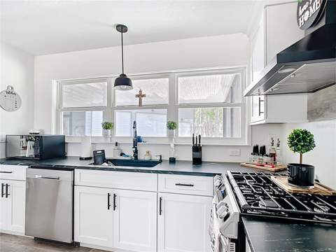 7374 Circle Drive, Lady Lake FL - photo 13 of 54