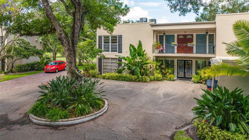 East Bay Country Club Condo Apartments