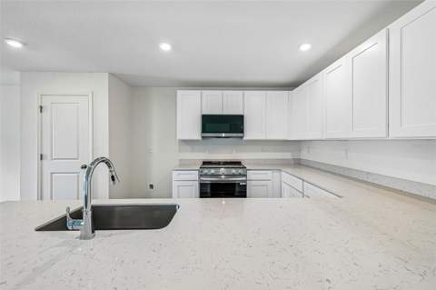 8235 97th Court, Vero Beach FL - photo 13 of 38