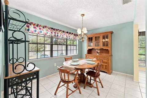 6695 Pin Oak Court, Spring Hill FL - photo 17 of 35