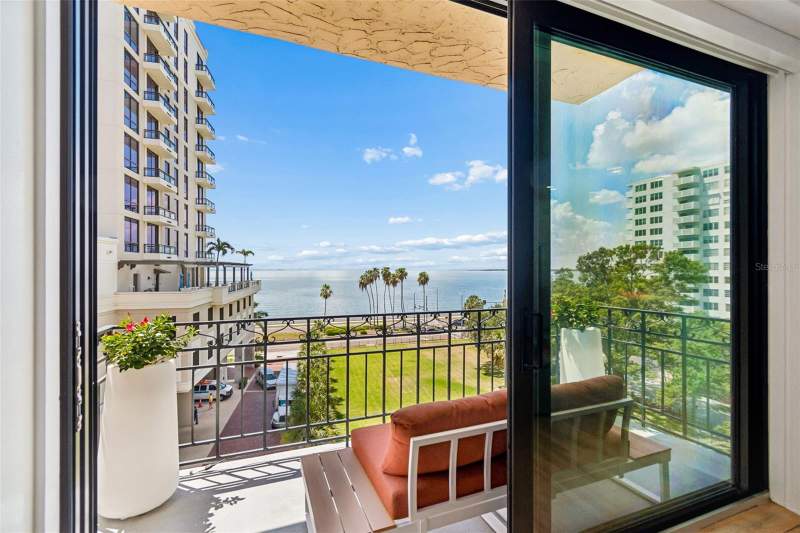 1 bedroom Condominium at 2109 Bayshore Boulevard #504, Bayshore Royal Condominium, Tampa — photo 3
