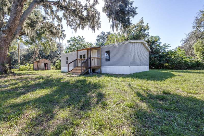 4 bedroom Manufactured Home at 8833 Nundy Avenue, Florida Garden Lands Rev M, Gibsonton — photo 3