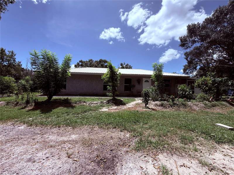 3 bedroom Single Family Residence at 2015 NW 46th Avenue, Playland Park Acres, Okeechobee — photo 2