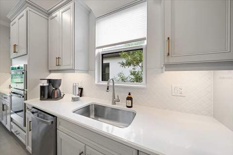 10128 Morning Mist Lane, Sarasota FL - photo 7 of 49