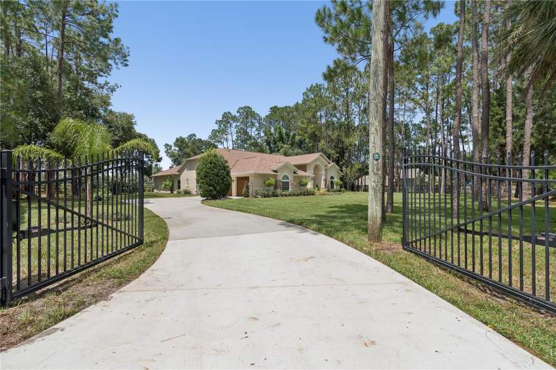 4 bedroom Single Family Residence at 18811 Victor Manuel Drive, Lake Fuller Estates Ph II, Lutz — photo 3