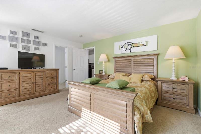 1 bedroom Condominium at 5005 Coquina Key Drive #E, Waterside At Coquina Key South, St Petersburg — photo 4