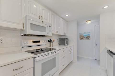 1460 Cortes Drive, Englewood FL - photo 14 of 49