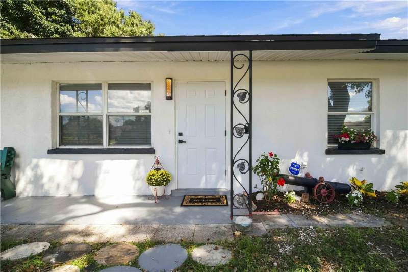 4 bedroom Single Family Residence at 2414 25th Avenue, Fairfield Acres Unit Two, Bradenton — photo 4