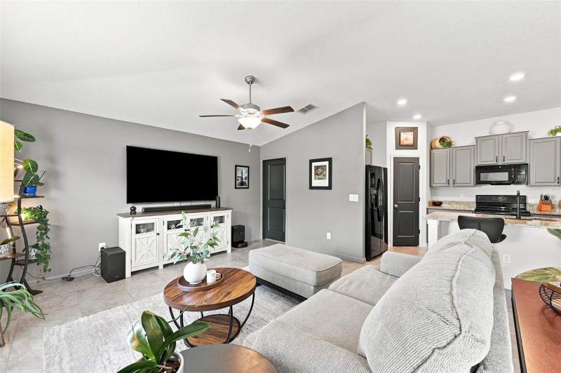 3 bedroom Single Family Residence at 7109 Salt River Avenue, Cypress Mill Ph 1A, Sun City Center — photo 5
