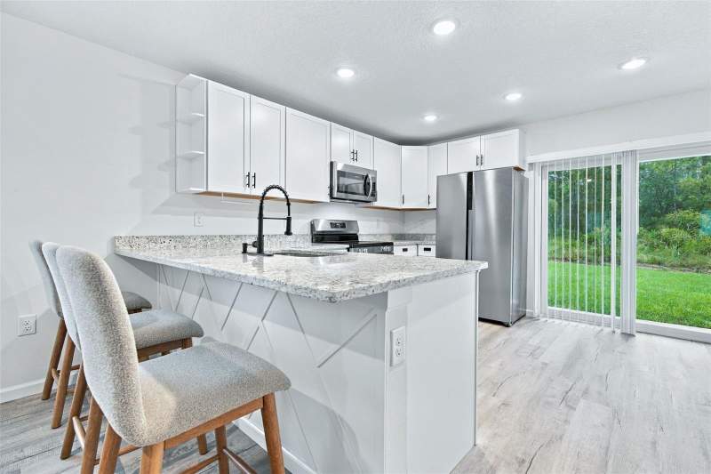 3 bedroom Single Family Residence at 12151 Sora Avenue, Royal Highlands, Weeki Wachee — photo 4