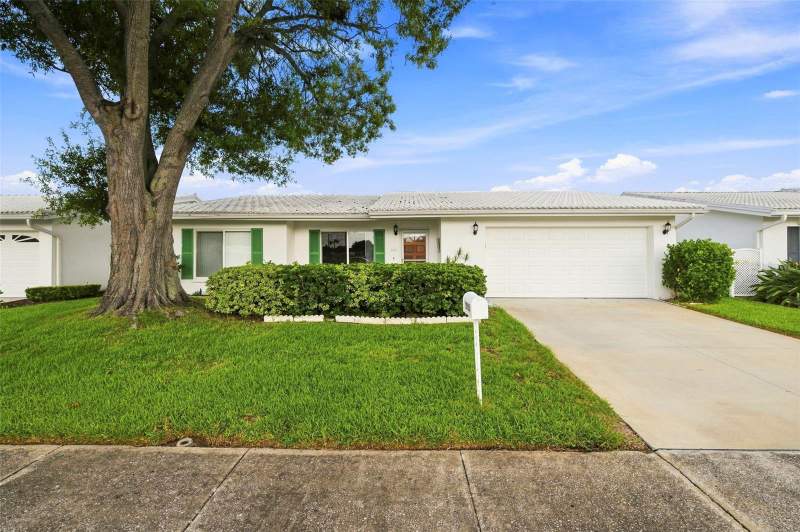 2 bedroom Condominium at 3555 93rd Avenue #6, Mainlands Of Tamarac By The Gulf Unit 6 Condo, Pinellas Park — photo 1