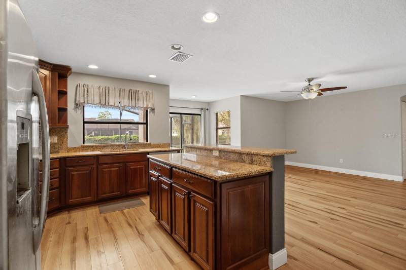 4 bedroom Single Family Residence at 7437 Pinemount Drive, Orange Tree Country Club, Orlando — photo 3