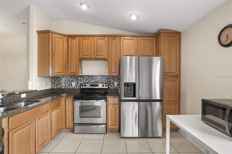4 bedroom Single Family Residence at 675 Brookeshire Drive, Providence Drayton Woods, Davenport — photo 4