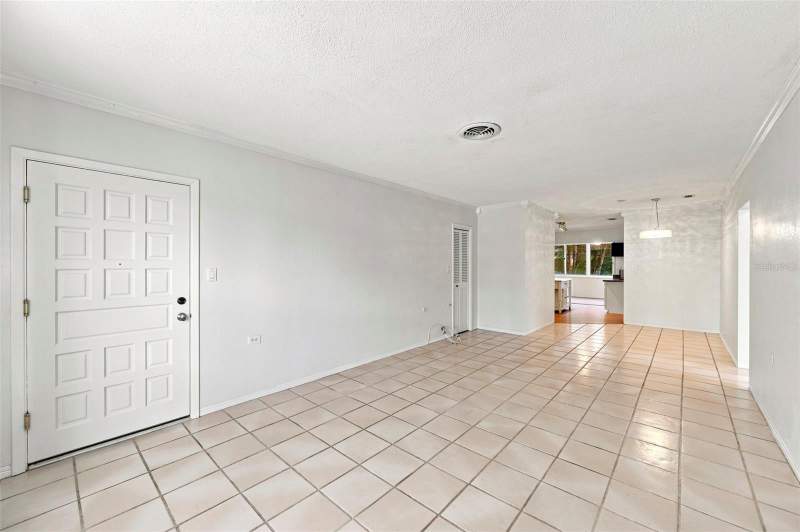 2 bedroom Condominium at 1342 Snell Isle Boulevard #4, Eden Shores Condo, St Petersburg — photo 4