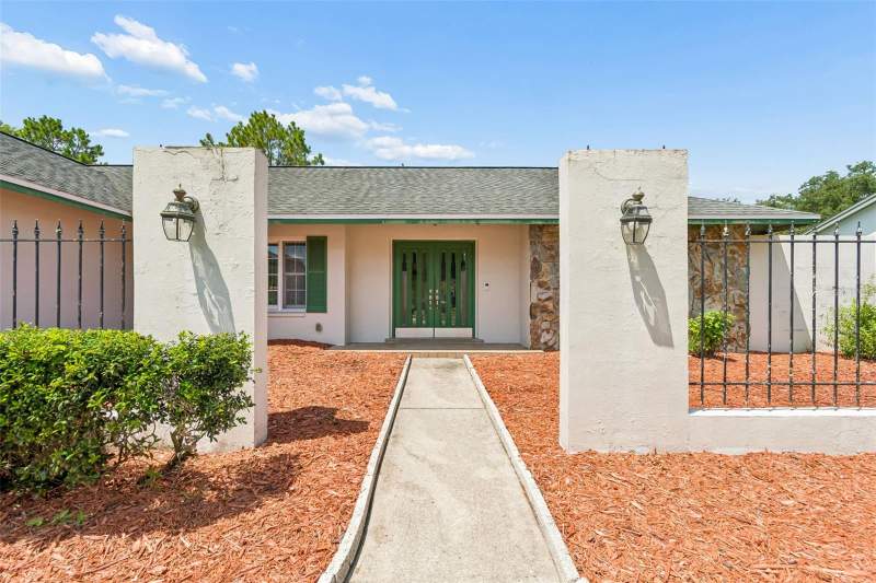 3 bedroom Single Family Residence at 9237 Pebble Creek Drive, Pebble Creek Village Unit 2A, Tampa — photo 3