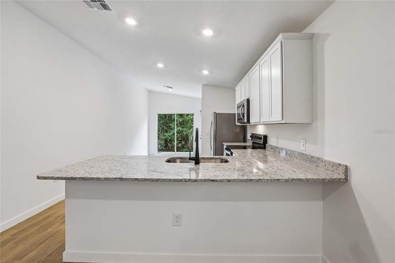 3 bedroom Single Family Residence at 6260 Pinehurst Drive, Spring Hill, Spring Hill — photo 4