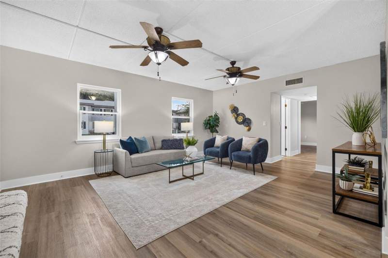 2 bedroom Condominium at 1190 Rue Des Chateaux #1A, Les Chateaux Condo, St Petersburg — photo 4