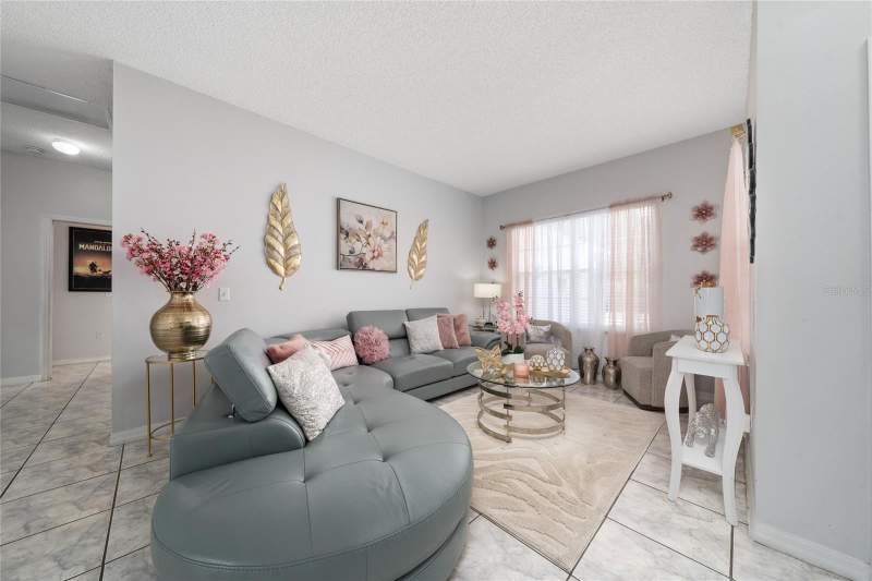 4 bedroom Single Family Residence at 661 Elbridge Drive, Poinciana Village 2 Nbhd 3, Kissimmee — photo 5