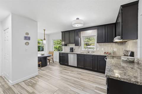 331 Sunnyside Road, Temple Terrace FL - photo 12 of 47