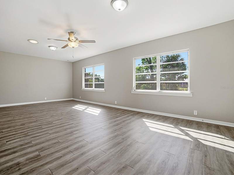 2 bedroom Single Family Residence at 5 Oak Street, Spgs Bath & Yacht Club Unit 01, Yalaha — photo 4