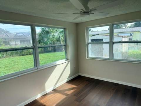 7323 Oak Crest Drive, Port Richey FL - photo 13 of 31
