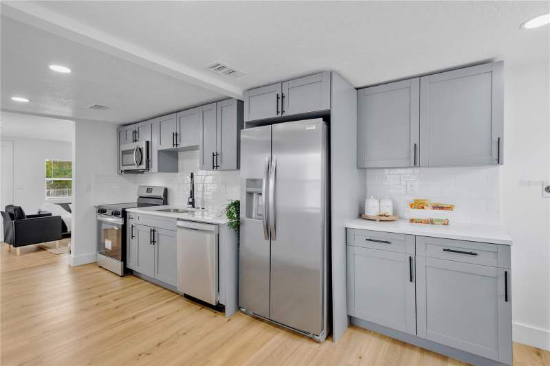 3 bedroom Single Family Residence at 3910 56th Avenue, Hoeldtke Heights Sub, St Petersburg — photo 5