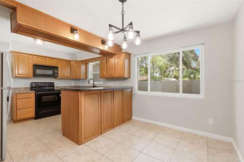 511 Oxford Court, Orlando FL - photo 12 of 31