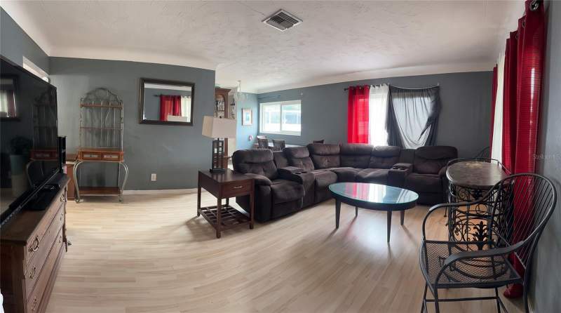 3 bedroom Single Family Residence at 2930 29th Street, Perrydale Sub, St Petersburg — photo 3