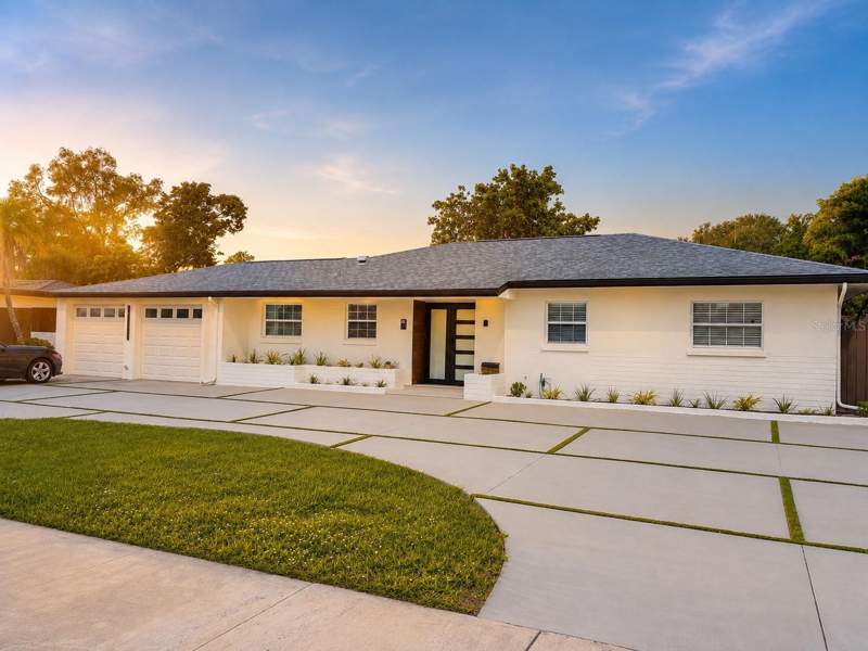 1712 INDIAN ROCKS ROAD home for sale in Belleair Estates