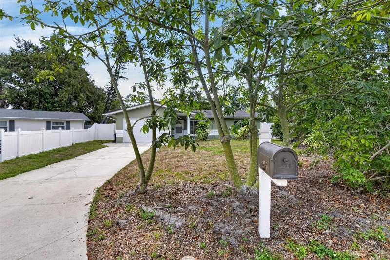 2 bedroom Single Family Residence at 2115 Euclid Circle, Meteor Plaza 1st Add, Clearwater — photo 3