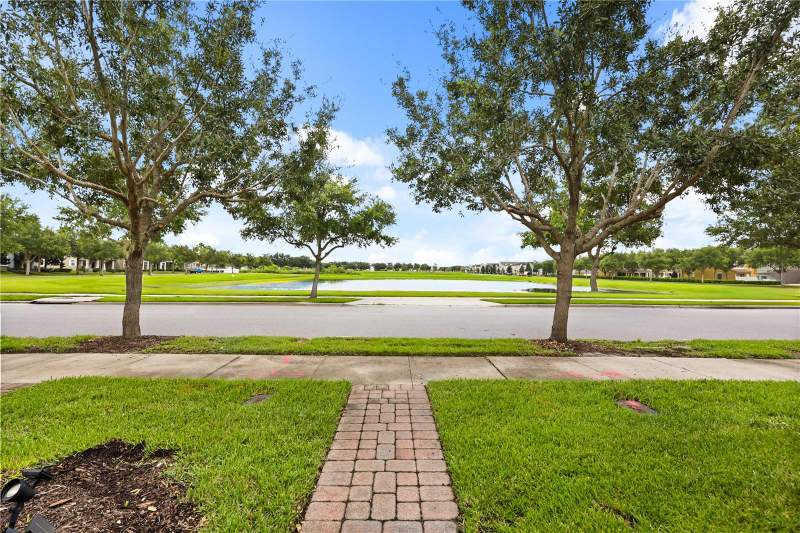 4 bedroom Townhouse at 7668 Fairgrove Avenue, Windermere Sound Ph 2, Windermere — photo 4