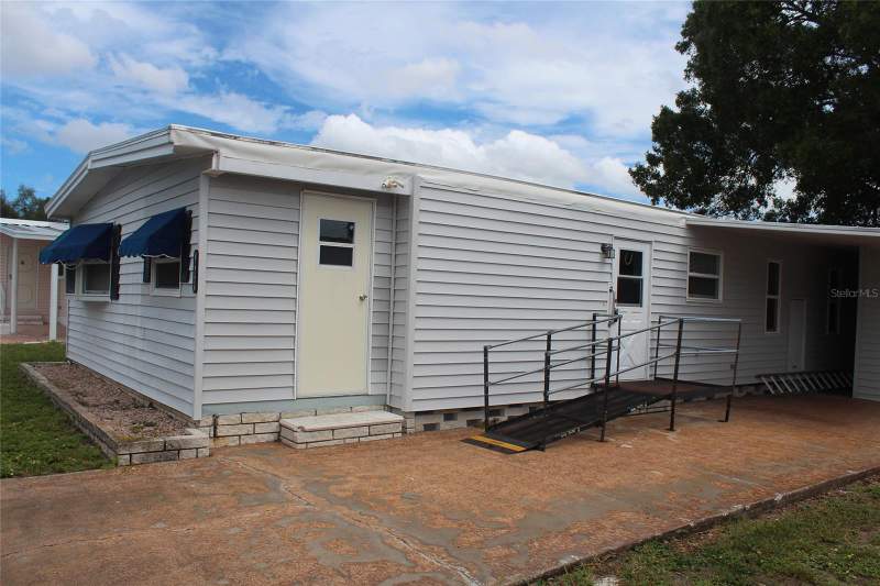 2 bedroom Manufactured Home at 837 Cane Palm Street, Largo, Largo — photo 3